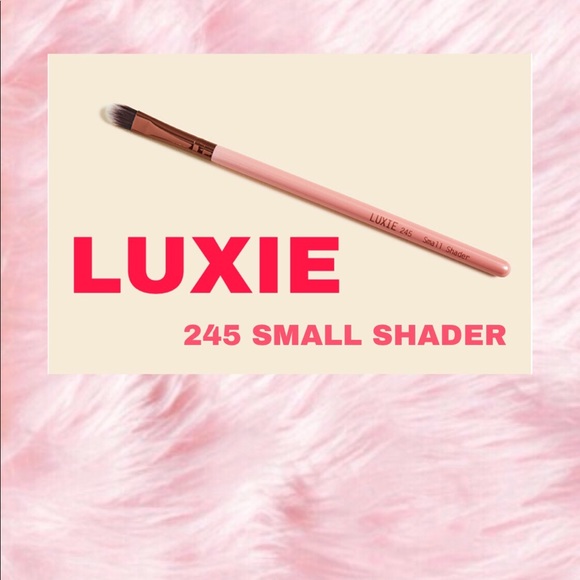 Luxie Other - LUXIE SMALL SHADER BRUSH Luxie Other - LUXIE SMALL SHADER BRUSH